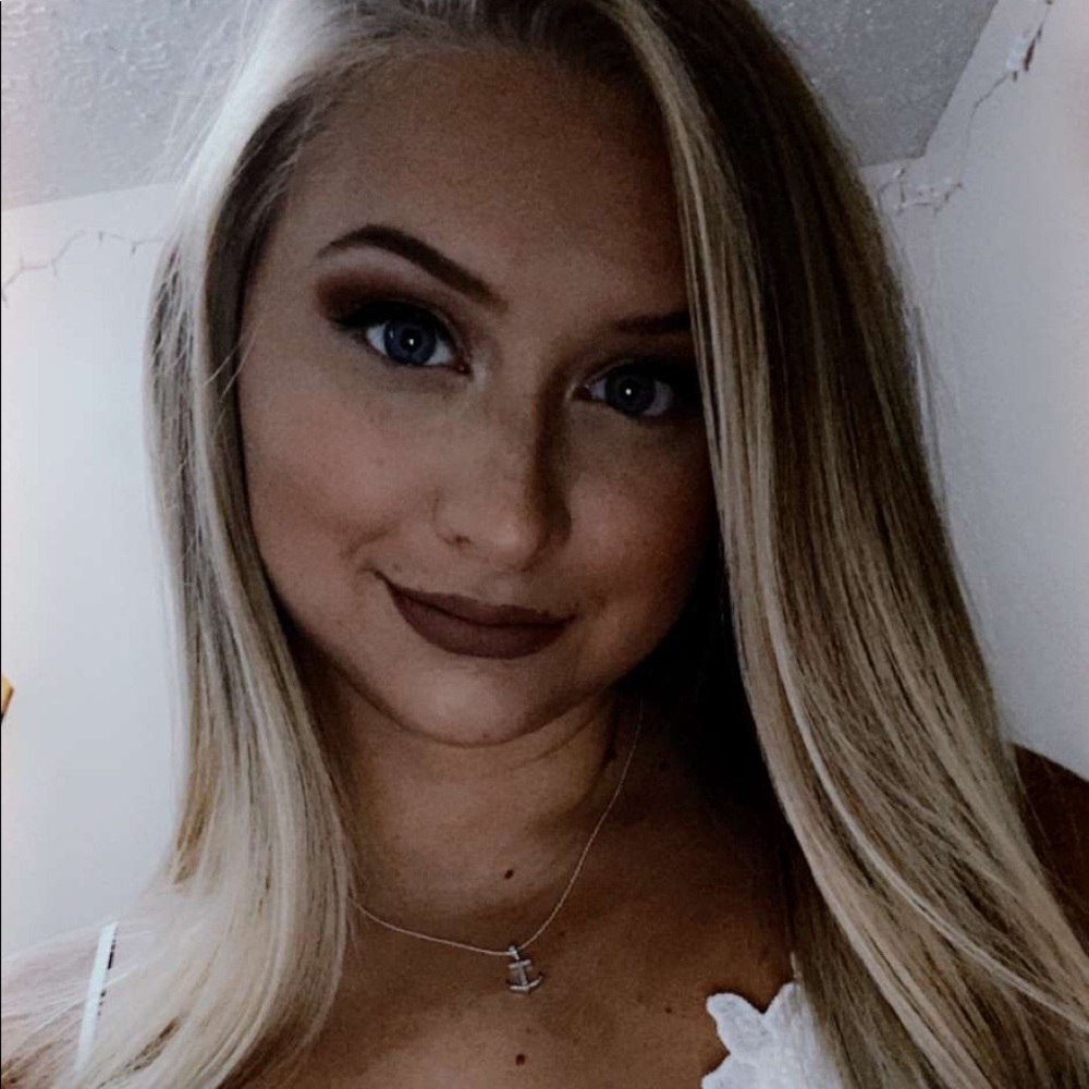 Meet your Posher, Erin